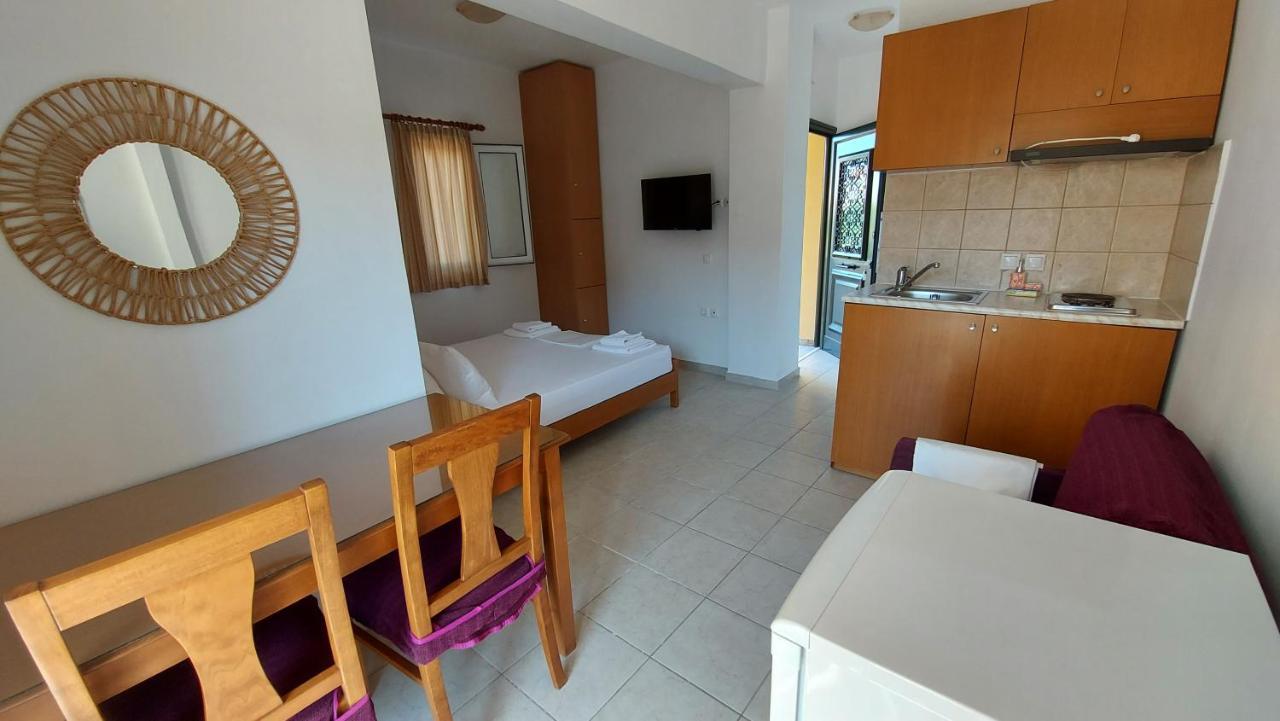 C-View Apartments Megalochori  Esterno foto